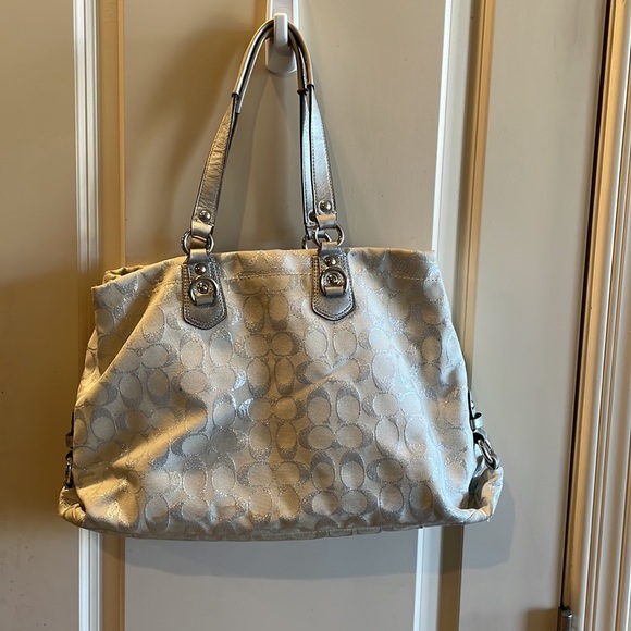 ✨Coach Purse ✨ - Picture 2 of 11